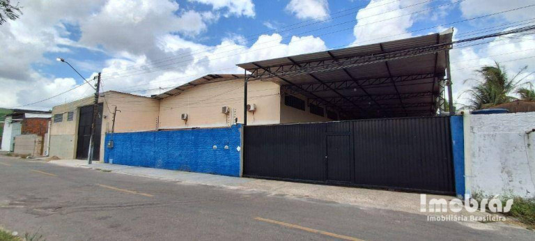 Imagem Galpão para Alugar, 732 m² em Coaçu - Eusébio Imagem Galpão para Alugar, 732 m² em Coaçu - Eusébio