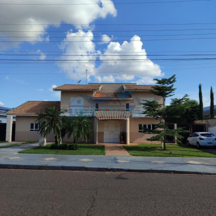Casa à Venda, 350 m² em Condomínio Residencial Recreio Passaredo - Birigui