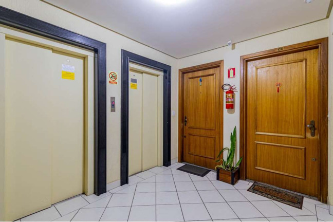 Imagem Apartamento com 3 Quartos à Venda, 106 m² em Jardim Botânico - Porto Alegre