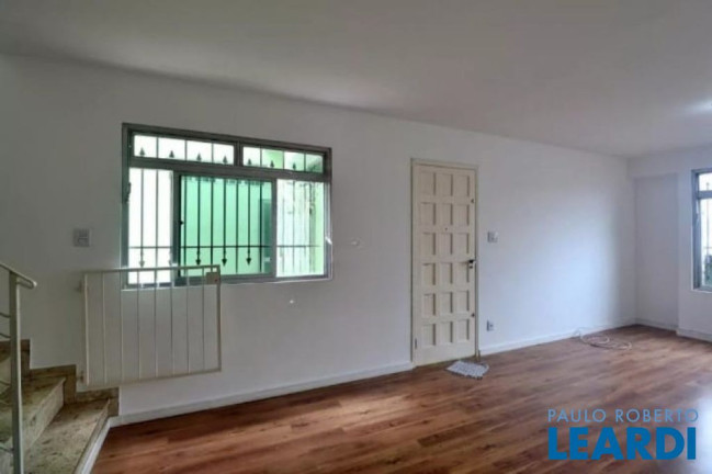 Imagem Sobrado com 3 Quartos à Venda, 170 m² em Parque Jaçatuba - Santo André Imagem Sobrado com 3 Quartos à Venda, 170 m² em Parque Jaçatuba - Santo André