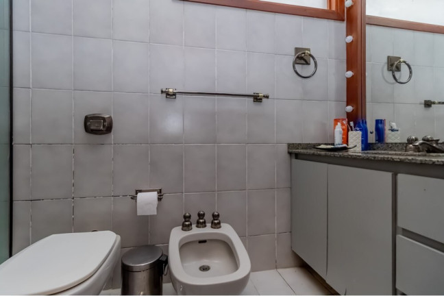 Imagem Casa com 4 Quartos à Venda, 310 m² em Moema - São Paulo Imagem Casa com 4 Quartos à Venda, 310 m² em Moema - São Paulo