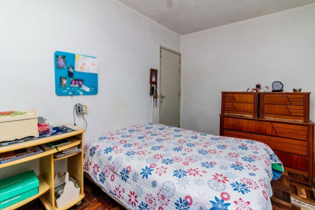 Imagem Imóvel com 4 Quartos à Venda, 74 m² em Petrópolis - Porto Alegre