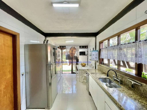 Imagem Casa de Condomínio com 3 Quartos à Venda, 183 m² em Chácara Santa Lúcia - Carapicuíba