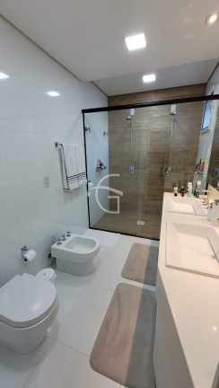 Imagem Casa com 3 Quartos à Venda, 427 m² em Anita Garibaldi - Joinville Imagem Casa com 3 Quartos à Venda, 427 m² em Anita Garibaldi - Joinville