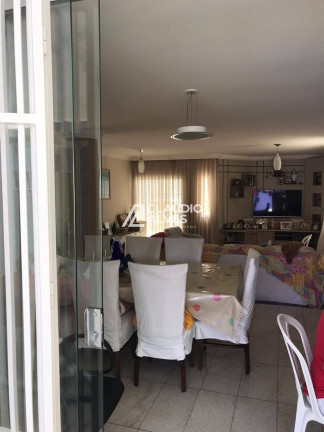 Imagem Casa com 4 Quartos à Venda, 200 m² em Santa Mônica - Feira De Santana Imagem Casa com 4 Quartos à Venda, 200 m² em Santa Mônica - Feira De Santana