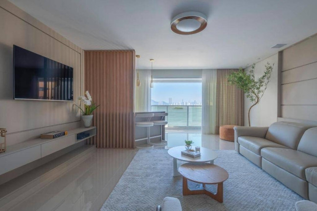 Foto do imóvel Apartamento com 3 Quartos à Venda, 182 m² em Pioneiros - Balneário Camboriú