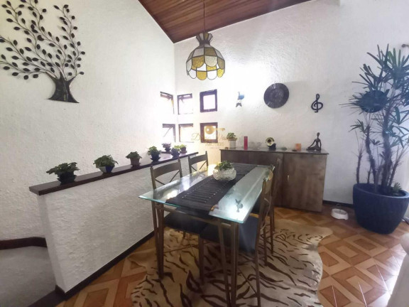 Imagem Casa com 4 Quartos à Venda, 180 m² em Iucas - Teresópolis