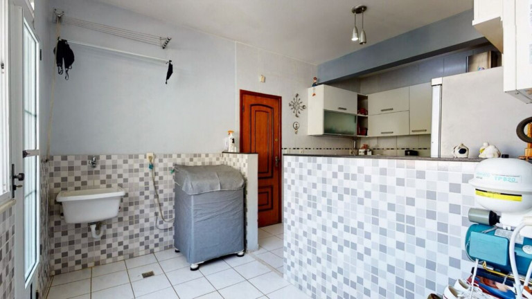 Imagem Imóvel com 4 Quartos à Venda, 205 m² em Copacabana - Rio De Janeiro Imagem Imóvel com 4 Quartos à Venda, 205 m² em Copacabana - Rio De Janeiro