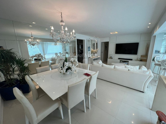 Imagem Apartamento com 4 Quartos à Venda, 141 m² em Centro - Balneário Camboriú Imagem Apartamento com 4 Quartos à Venda, 141 m² em Centro - Balneário Camboriú