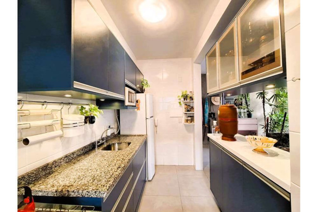Imagem Apartamento com 3 Quartos à Venda, 64 m² em Cristal - Porto Alegre Imagem Apartamento com 3 Quartos à Venda, 64 m² em Cristal - Porto Alegre