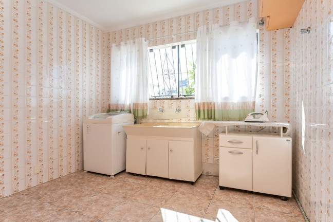 Imagem Casa com 5 Quartos à Venda, em Estreito - Florianópolis Imagem Casa com 5 Quartos à Venda, em Estreito - Florianópolis