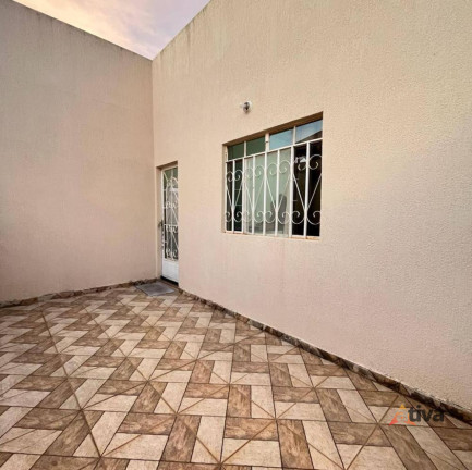 Imagem Casa com 3 Quartos à Venda, 70 m²