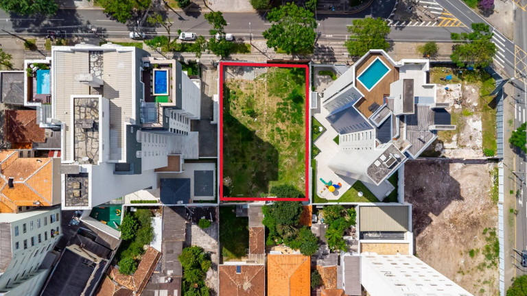 Imagem Terreno à Venda, 900 m² em Centro - Curitiba Imagem Terreno à Venda, 900 m² em Centro - Curitiba