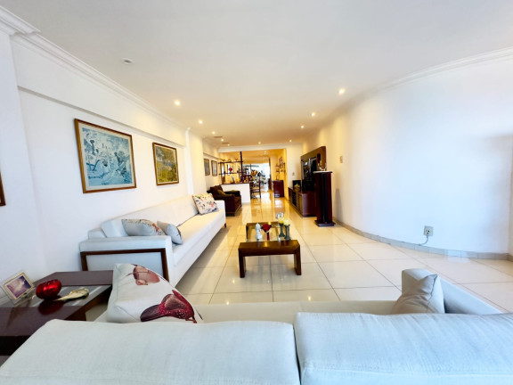 Imagem Imóvel com 4 Quartos à Venda, 243 m² em Icaraí - Niterói Imagem Imóvel com 4 Quartos à Venda, 243 m² em Icaraí - Niterói