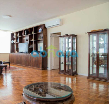 Imagem Apartamento com 3 Quartos à Venda, 250 m² em Copacabana - Rio De Janeiro Imagem Apartamento com 3 Quartos à Venda, 250 m² em Copacabana - Rio De Janeiro