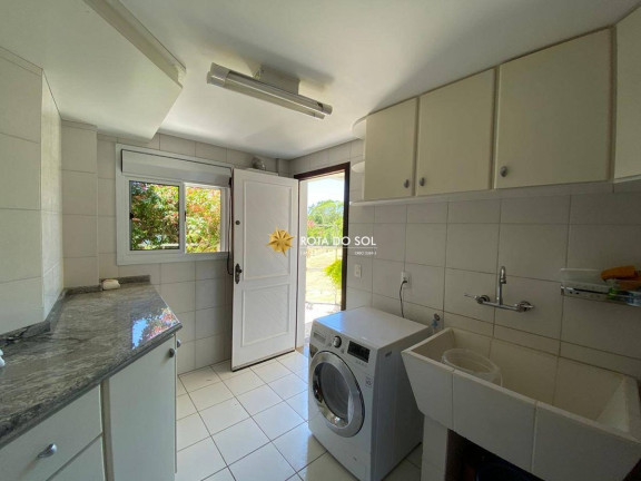 Imagem Casa de Condomínio com 4 Quartos à Venda, 323 m² em Centro - Bombinhas