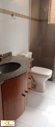 Imagem Casa com 4 Quartos à Venda, 180 m² em Jardim Dos Lagos - São Paulo