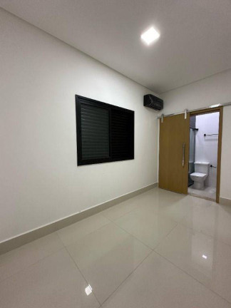 Imagem Casa com 3 Quartos à Venda, 116 m² em Caiçara - Praia Grande Imagem Casa com 3 Quartos à Venda, 116 m² em Caiçara - Praia Grande