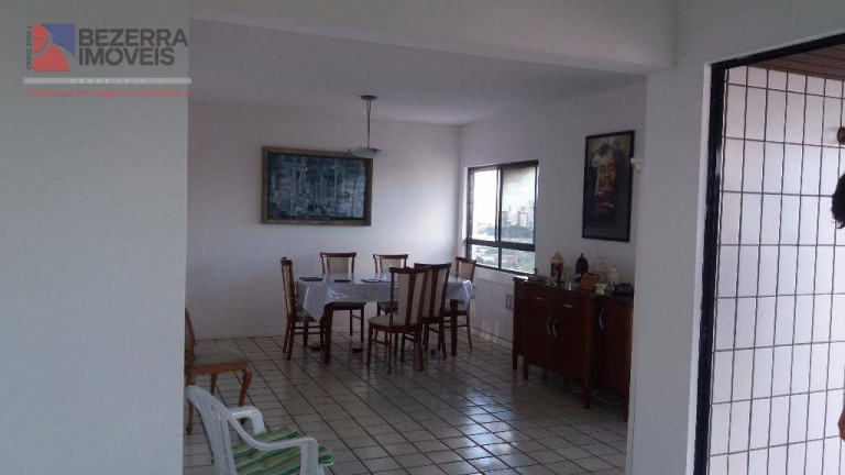 Imagem Apartamento com 4 Quartos à Venda, 186 m² em Candelária - Natal