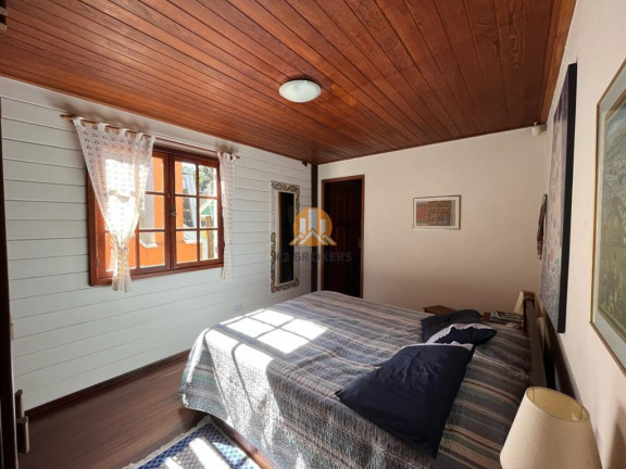 Imagem Casa com 3 Quartos à Venda, 189 m² em Santa Felicidade - Curitiba