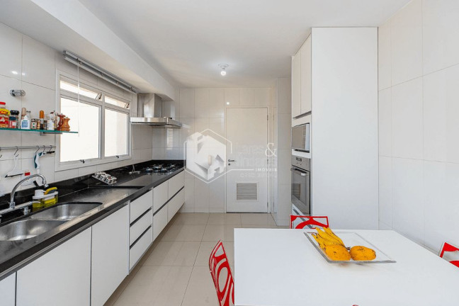 Imagem Apartamento com 3 Quartos à Venda, 210 m² em Moema - São Paulo