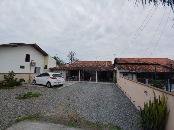 Imagem Casa com 4 Quartos à Venda, 300 m² em Centro - Balneário Barra Do Sul Imagem Casa com 4 Quartos à Venda, 300 m² em Centro - Balneário Barra Do Sul