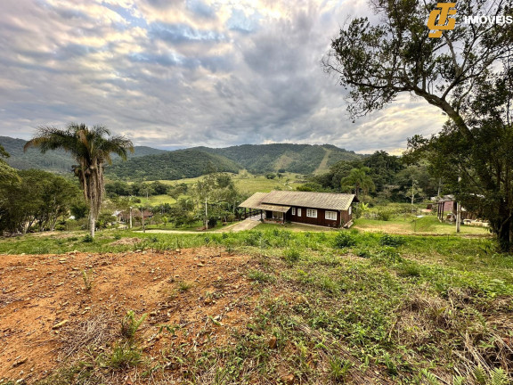 Terreno à Venda, 1.950 m² em Rio Do Meio - Camboriú