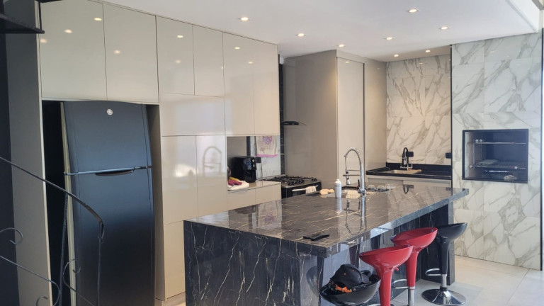 Imagem Casa com 3 Quartos à Venda, 230 m² em Jardim Jacinto - Jacareí Imagem Casa com 3 Quartos à Venda, 230 m² em Jardim Jacinto - Jacareí