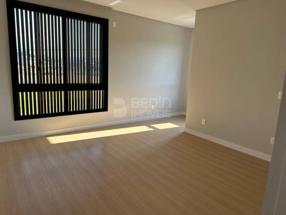 Imagem Casa com 4 Quartos à Venda, 380 m² em Santa Regina - Camboriú Imagem Casa com 4 Quartos à Venda, 380 m² em Santa Regina - Camboriú