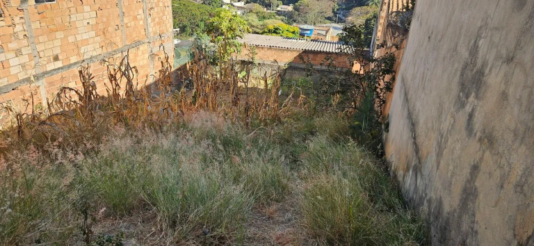 Imagem Terreno à Venda, 200 m² em R$260.000,00 // Cruzeiro - Ibirité Imagem Terreno à Venda, 200 m² em R$260.000,00 // Cruzeiro - Ibirité