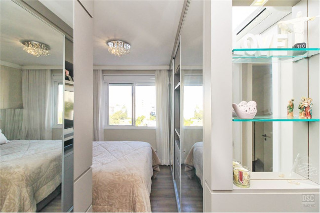 Imagem Apartamento com 2 Quartos à Venda, 81 m² em Passo Da Areia - Porto Alegre