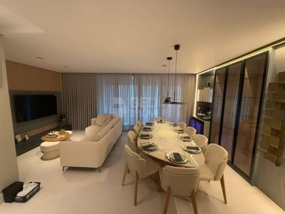 Imagem Apartamento com 4 Quartos à Venda, 132 m² em Centro - Balneário Camboriú Imagem Apartamento com 4 Quartos à Venda, 132 m² em Centro - Balneário Camboriú