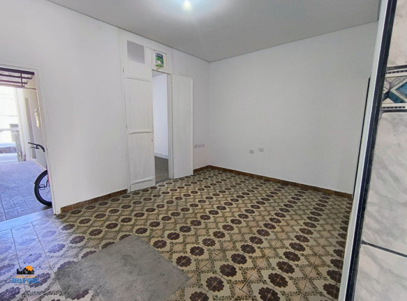 Imagem Casa com 2 Quartos à Venda, 200 m² em Vila Matias - Santos