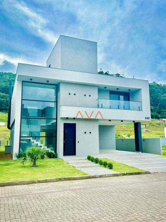 Casa com 4 Quartos à Venda, 378 m² em Ingleses - Florianópolis