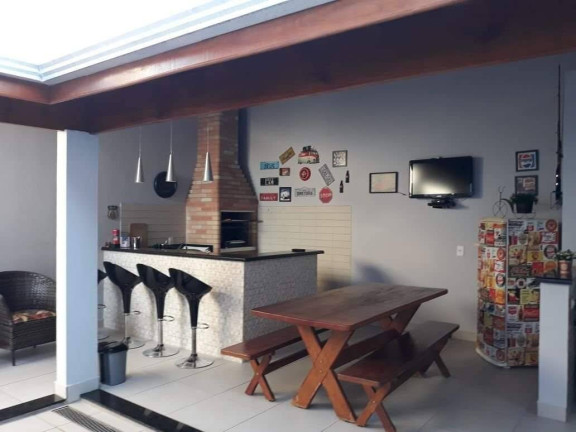 Casa com 3 Quartos à Venda,  em Limeira