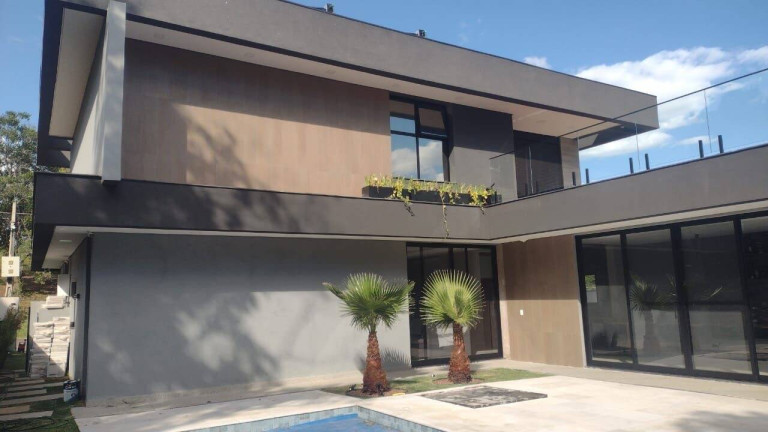 Casa com 4 Quartos à Venda, 340 m² em Pardinho