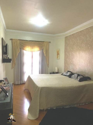 Imagem Sobrado com 3 Quartos à Venda, 315 m² em Campestre - Santo André