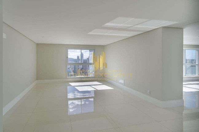Imagem Apartamento com 3 Quartos à Venda, 291 m² em Centro - Balneário Camboriú Imagem Apartamento com 3 Quartos à Venda, 291 m² em Centro - Balneário Camboriú