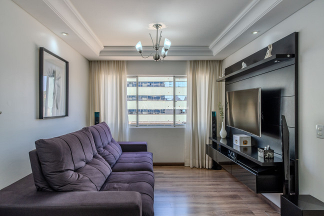 Imagem Apartamento com 3 Quartos à Venda, 79 m² em Cabral - Curitiba