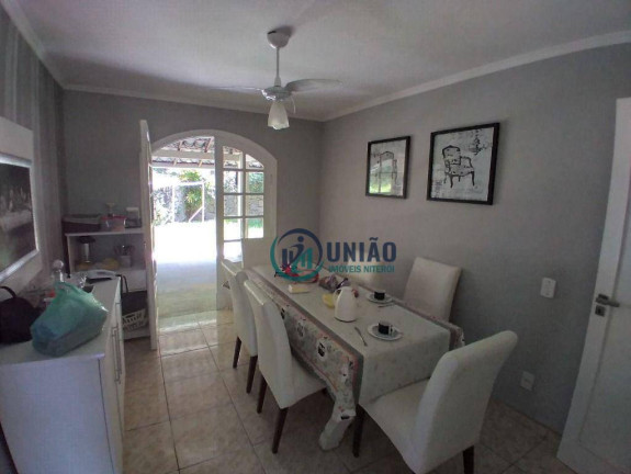 Imagem Casa com 4 Quartos à Venda, 400 m² em Piratininga - Niterói Imagem Casa com 4 Quartos à Venda, 400 m² em Piratininga - Niterói