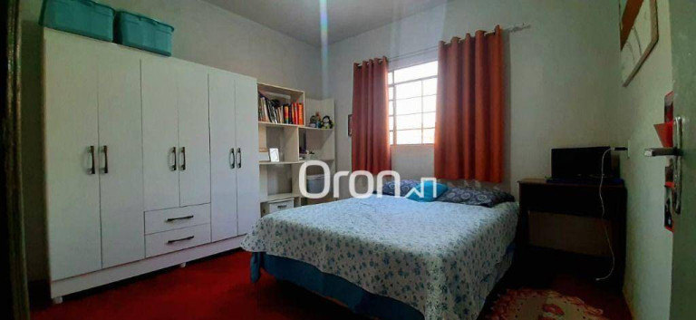 Imagem Casa com 3 Quartos à Venda, 291 m² em Jardim Santo Antônio - Goiânia Imagem Casa com 3 Quartos à Venda, 291 m² em Jardim Santo Antônio - Goiânia