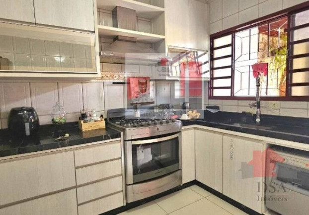 Imagem Casa com 3 Quartos à Venda, 250 m² em Loteamento Residencial Fonte Nova - Valinhos