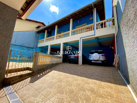 Casa com 5 Quartos à Venda, 300 m² em Centro - Extrema