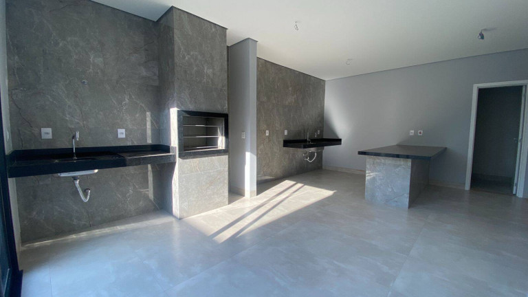 Imagem Casa com 3 Quartos à Venda, 270 m² em Ribeirão Do Lipa - Cuiabá Imagem Casa com 3 Quartos à Venda, 270 m² em Ribeirão Do Lipa - Cuiabá