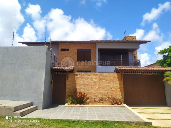 Casa com 4 Quartos para Alugar, 500 m² em Candelária - Natal