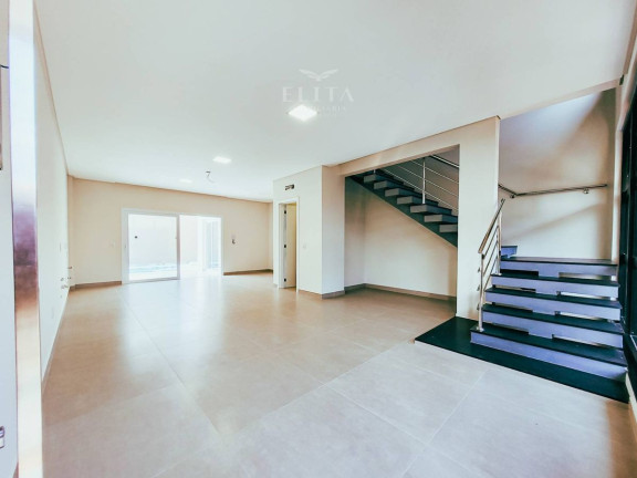 Imagem Sobrado com 3 Quartos à Venda, 131 m² em Centro - Barra Velha