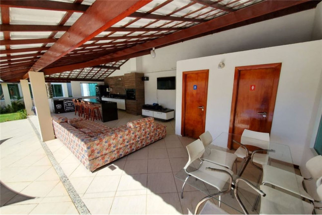 Imagem Casa com 7 Quartos à Venda, 680 m² em Praia De Guarajuba - Camaçari Imagem Casa com 7 Quartos à Venda, 680 m² em Praia De Guarajuba - Camaçari