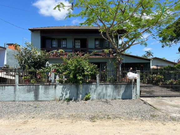 Casa com 3 Quartos à Venda, 135 m² em Centro - Balneário Barra Do Sul
