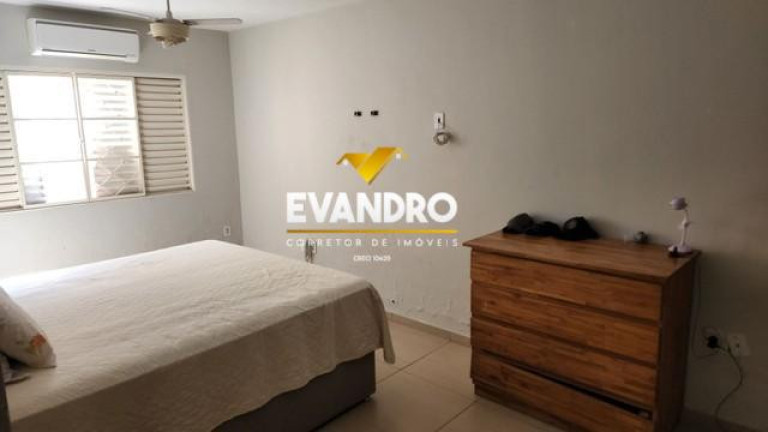 Imagem Casa com 3 Quartos à Venda, 360 m² em Morada Do Ouro - Cuiabá Imagem Casa com 3 Quartos à Venda, 360 m² em Morada Do Ouro - Cuiabá