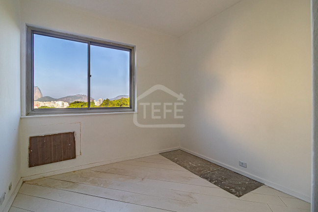 Imagem Cobertura com 4 Quartos à Venda, 270 m² em Laranjeiras - Rio De Janeiro Imagem Cobertura com 4 Quartos à Venda, 270 m² em Laranjeiras - Rio De Janeiro